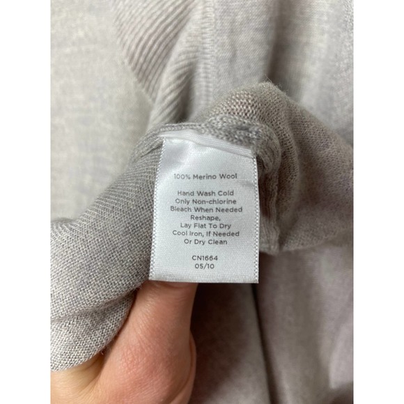 Banana Republic Italian Merino Wool Cardigan Sweater Size S - Picture 5 of 7